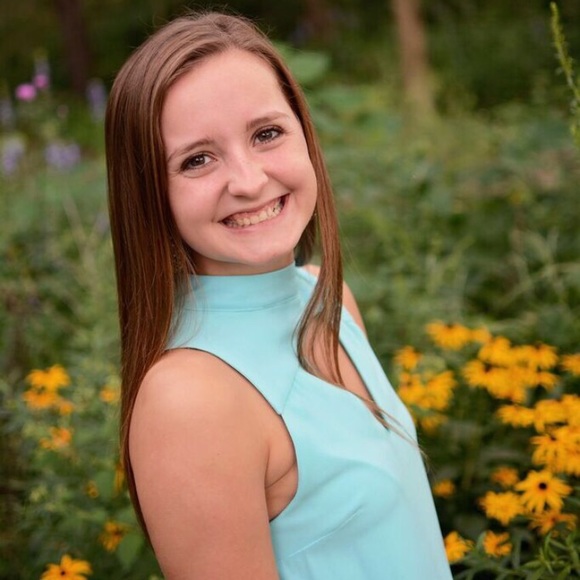 Meet the Posher Other - Meet your Posher, Caitie